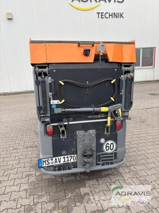 Kärcher MC250 Strojevi za metenje