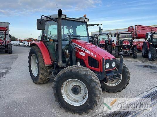 Massey Ferguson 5455 Traktori