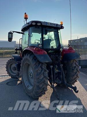 Massey Ferguson 5713S Traktori