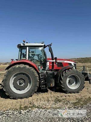 Massey Ferguson 7S210 Traktori