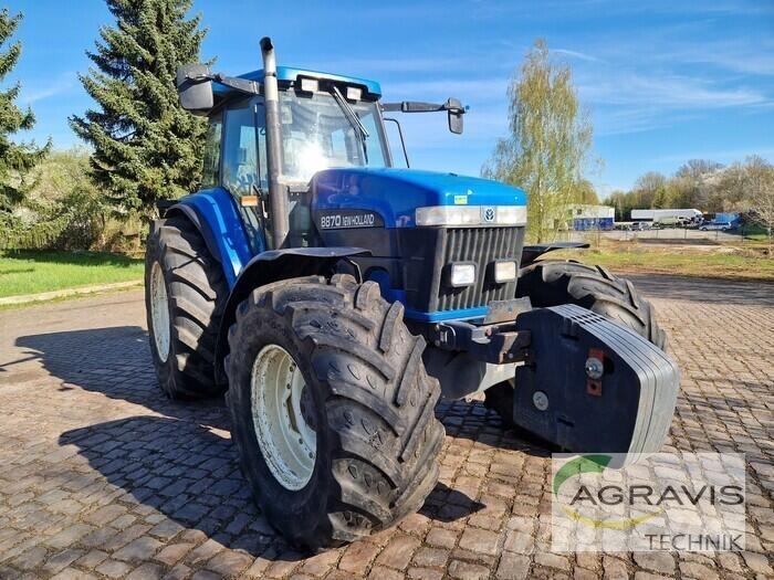 New Holland 8870 Traktori