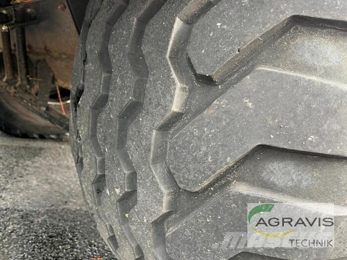 New Holland BB 940 Balirke za kockaste bale