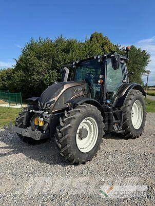 Valtra N135 DIRECT Traktori