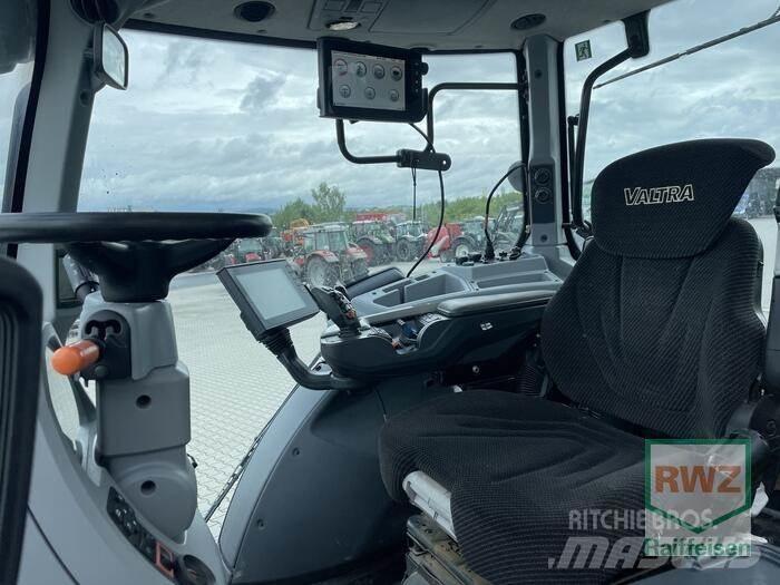 Valtra T234D Traktori