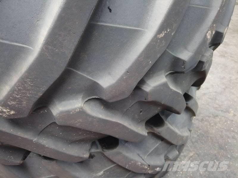 BKT 540 / 65 R30 Gume, kotači i naplatci