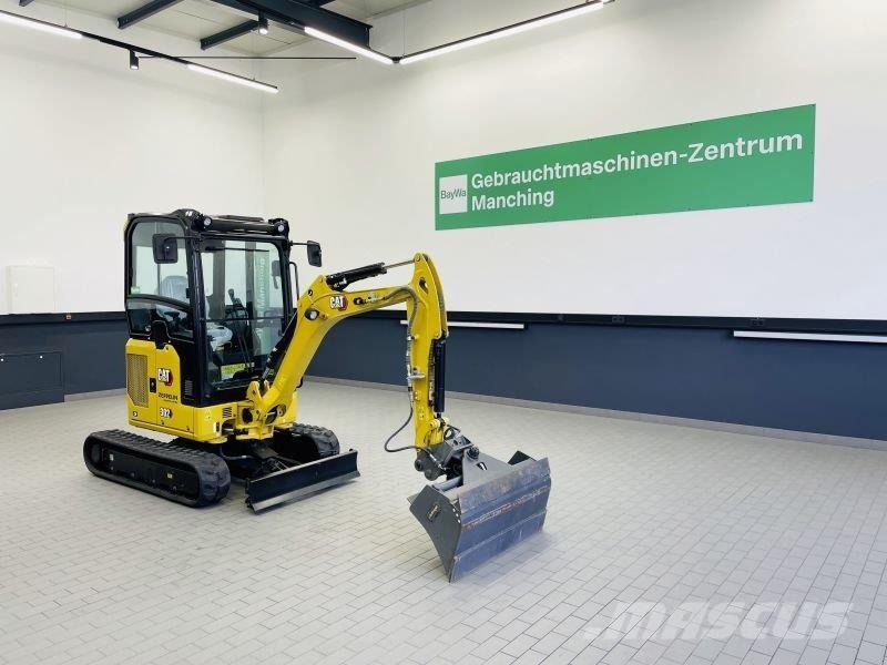 CAT 302CR-05A Bageri na kotačima