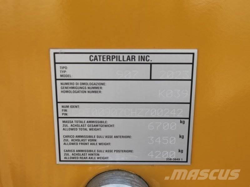 CAT 907 Utovarivači na kotačima
