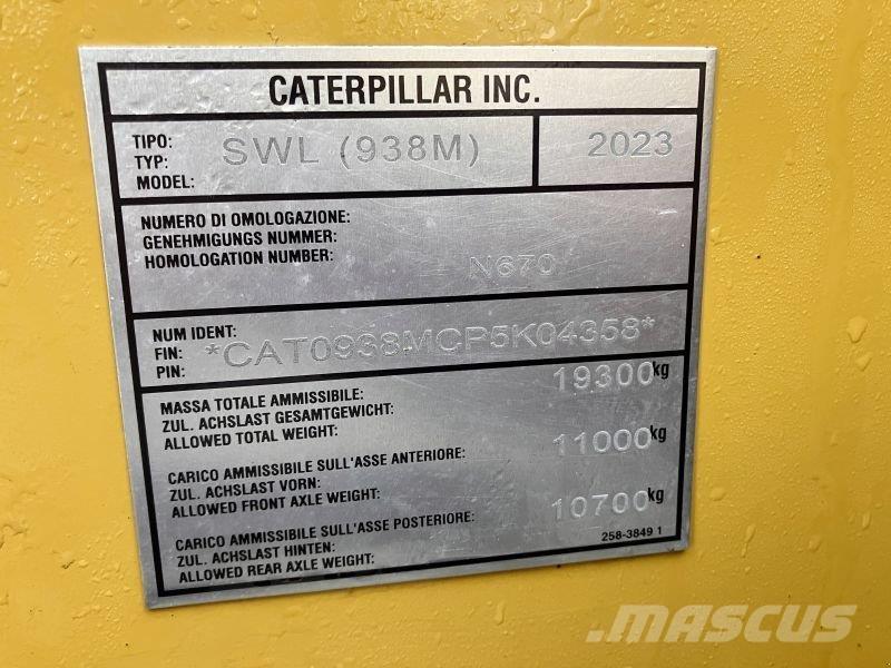 CAT 938M Utovarivači na kotačima