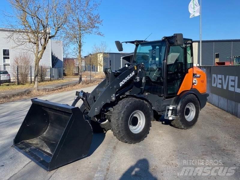 Doosan DL 80-7 Utovarivači na kotačima