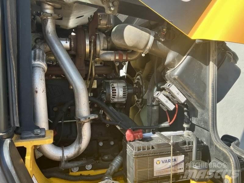 JCB TM 320 S Utovarivači na kotačima