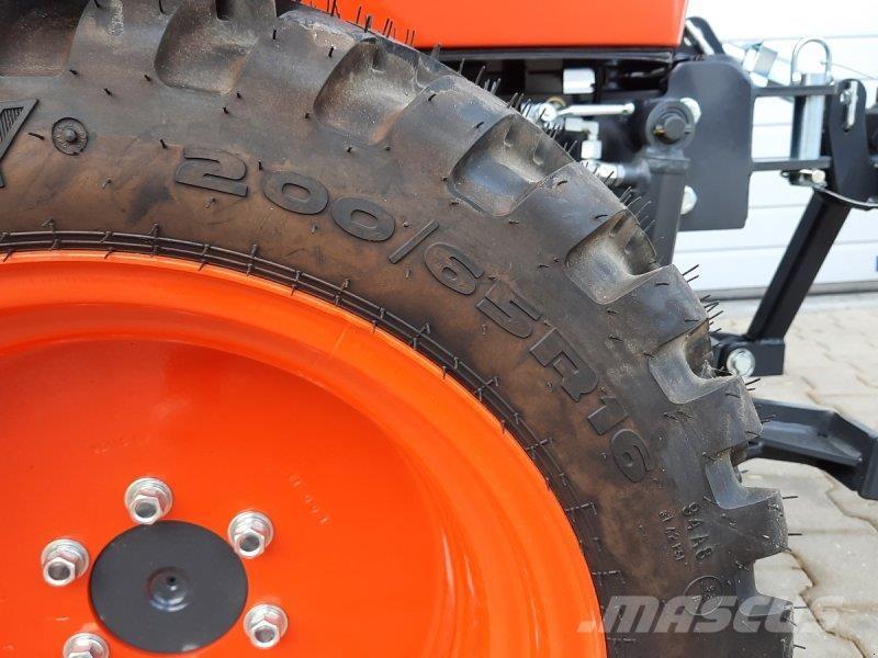 Kubota B2231 Kompaktni (mali) traktori
