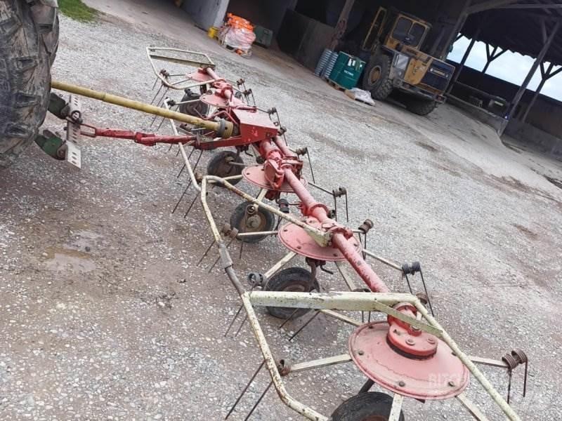 Kuhn GF 671 Okretači i sakupljači sijena