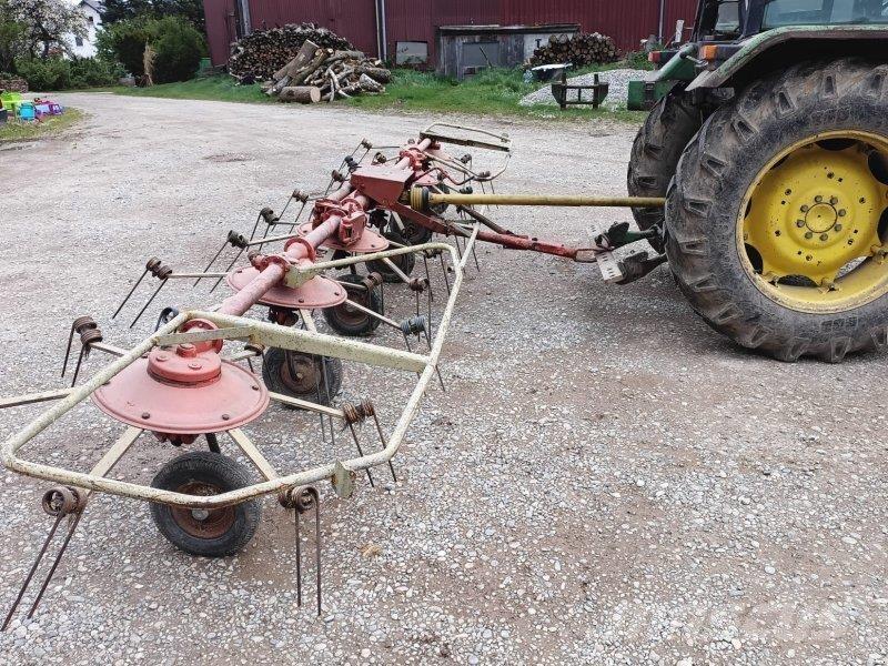 Kuhn GF 671 Okretači i sakupljači sijena
