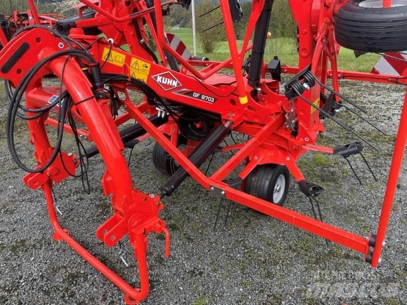 Kuhn GF 8703 Okretači i sakupljači sijena