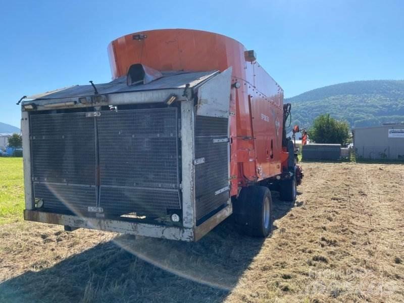 Kuhn SPW 25 Mikser hranilice