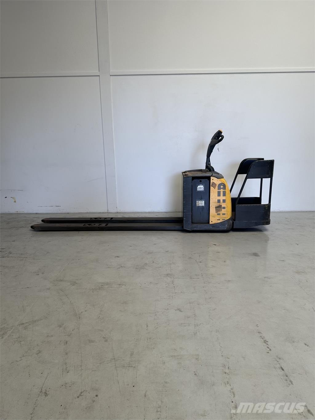 Atlet PLP/200 Nisko podizni električni viličar