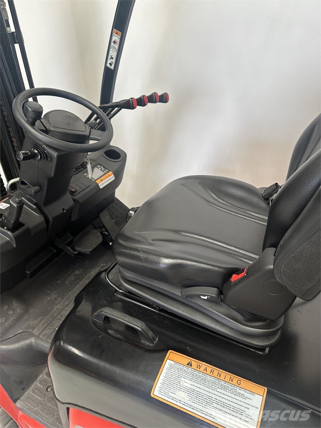 Tektra CPD35-XC4 Električni viličari