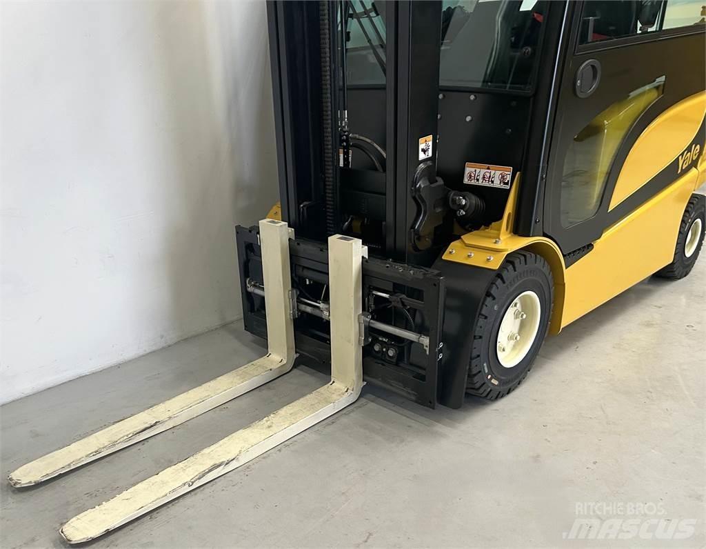 Yale ERP30VL (LWB) Električni viličari