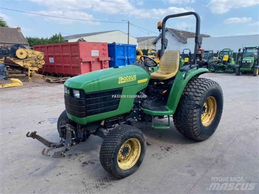 John Deere 4710 Traktori