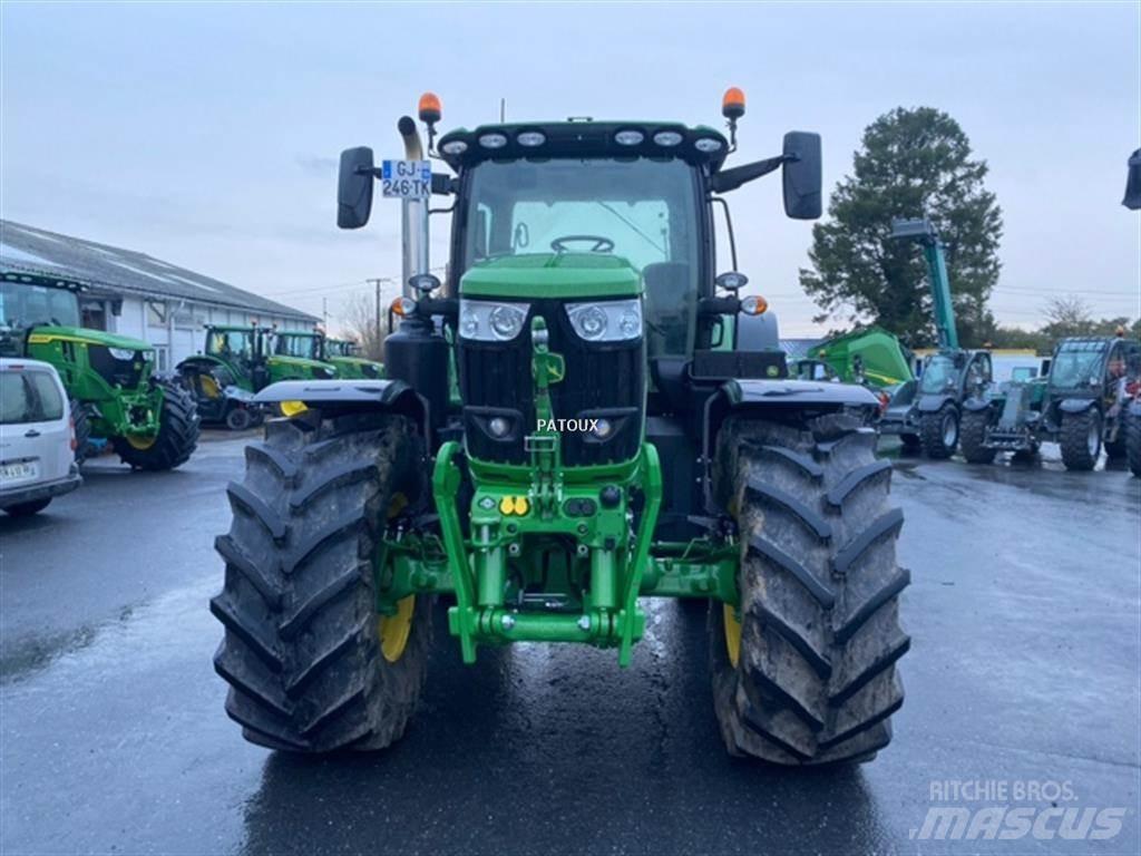 John Deere 6R215 Traktori