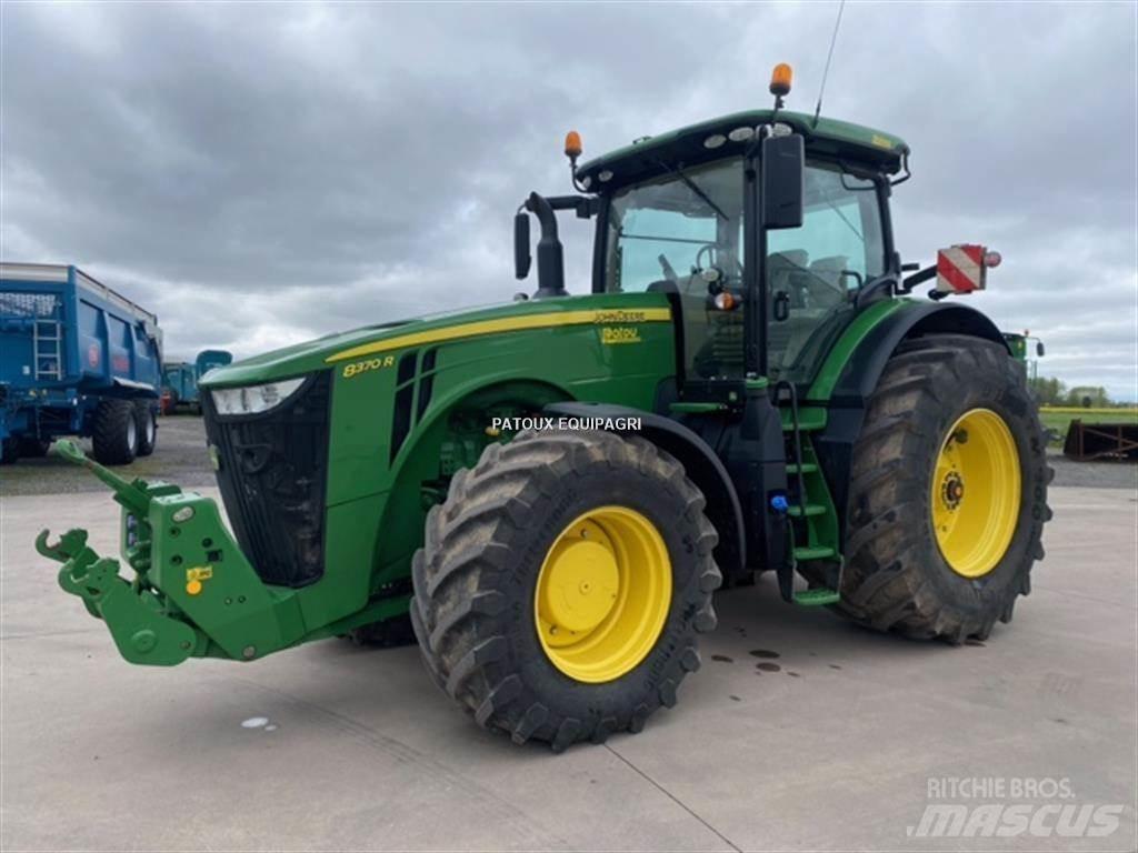 John Deere 8370R Traktori