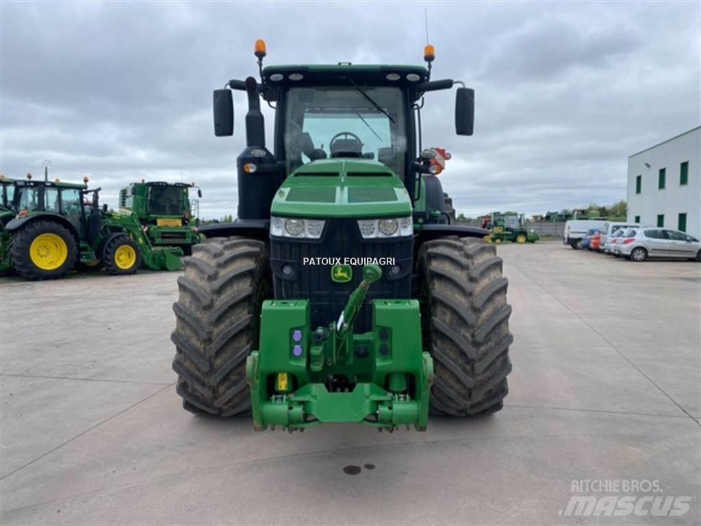 John Deere 8370R Traktori