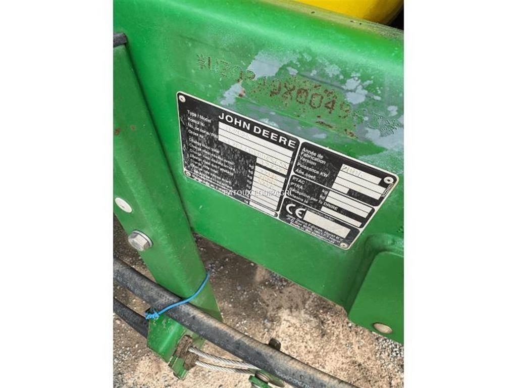 John Deere 840 Vučene prskalice