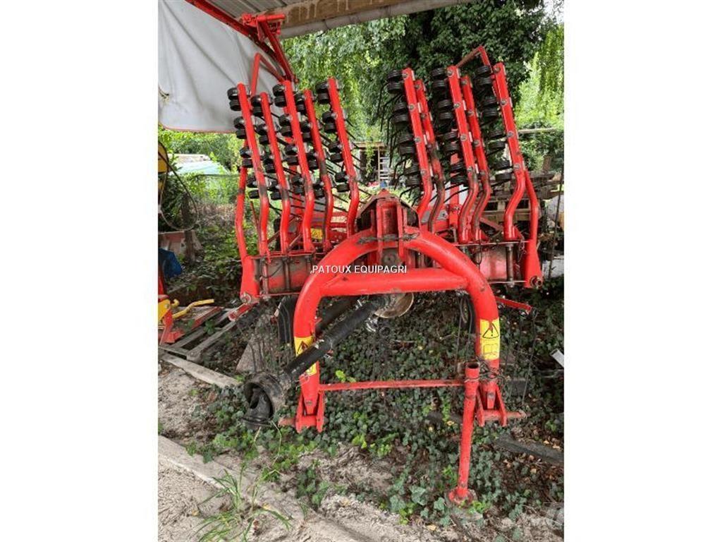 Kuhn GA4521GM Okretači i sakupljači sijena