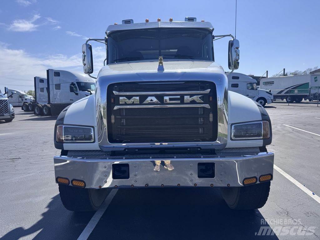 Mack GR64F Kiper kamioni
