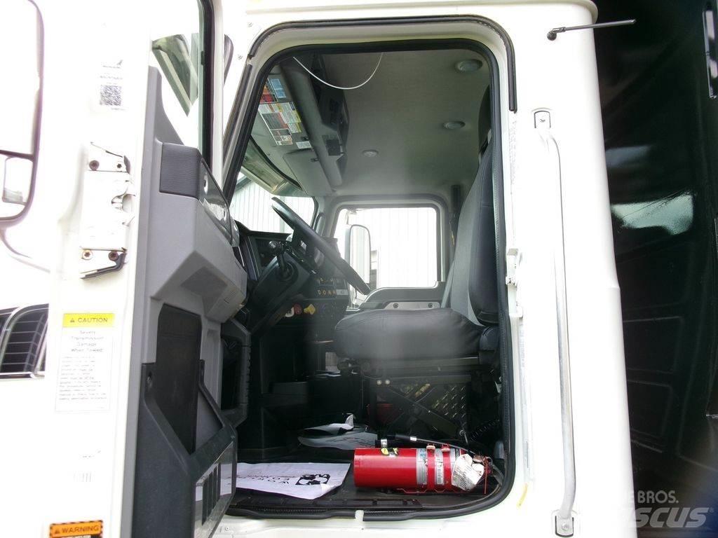 Mack GU713 Kiper kamioni