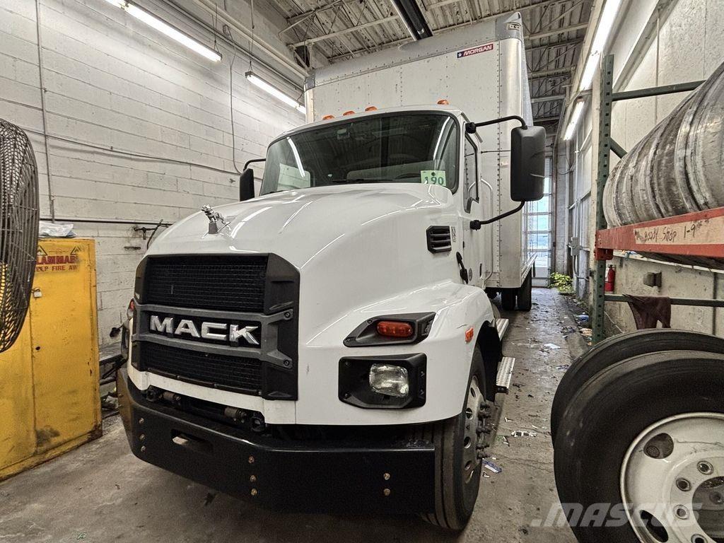 Mack MD6 Sanduk kamioni