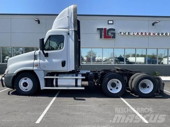 Freightliner CASCADIA 126 Traktorske jedinice
