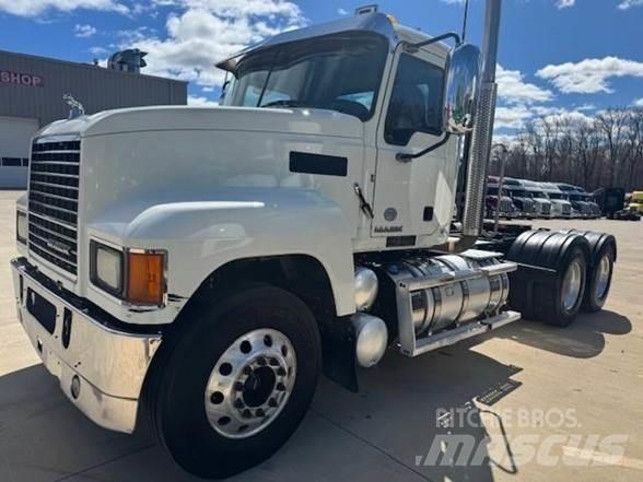 Mack PINNACLE CHU613 Traktorske jedinice