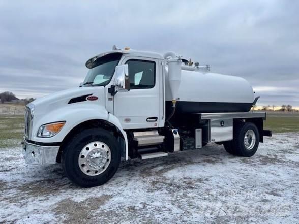 Peterbilt 536 Kamioni cisterne