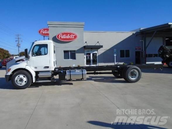 Peterbilt 536 Kamioni-šasije