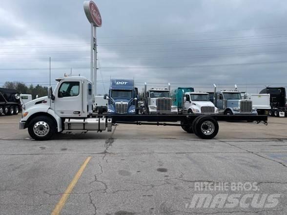 Peterbilt 536 Kamioni-šasije