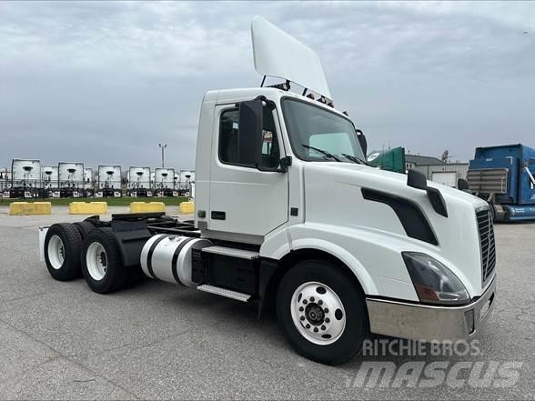 Volvo VNL42T300 Traktorske jedinice