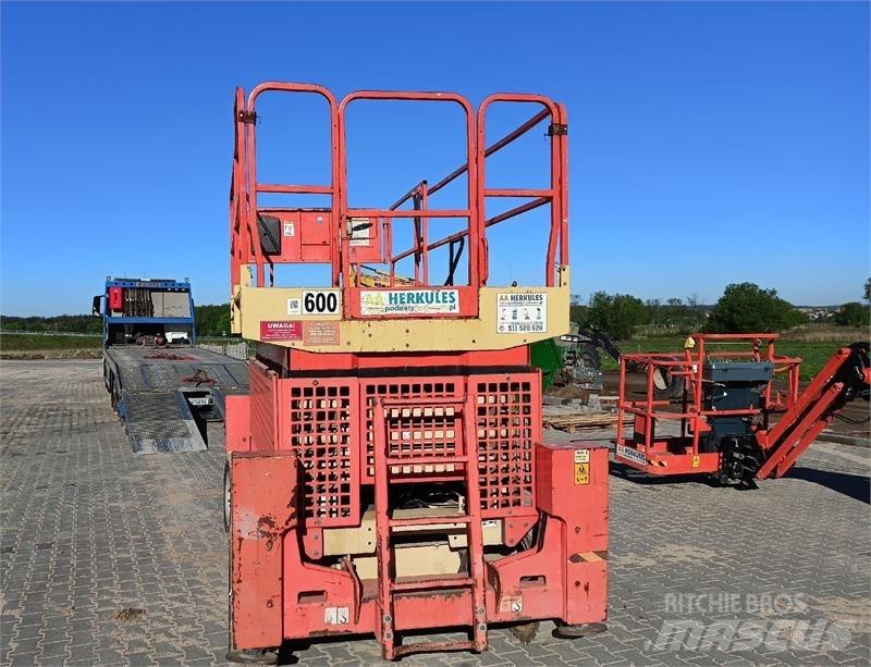 JLG 4069 Škaraste platforme