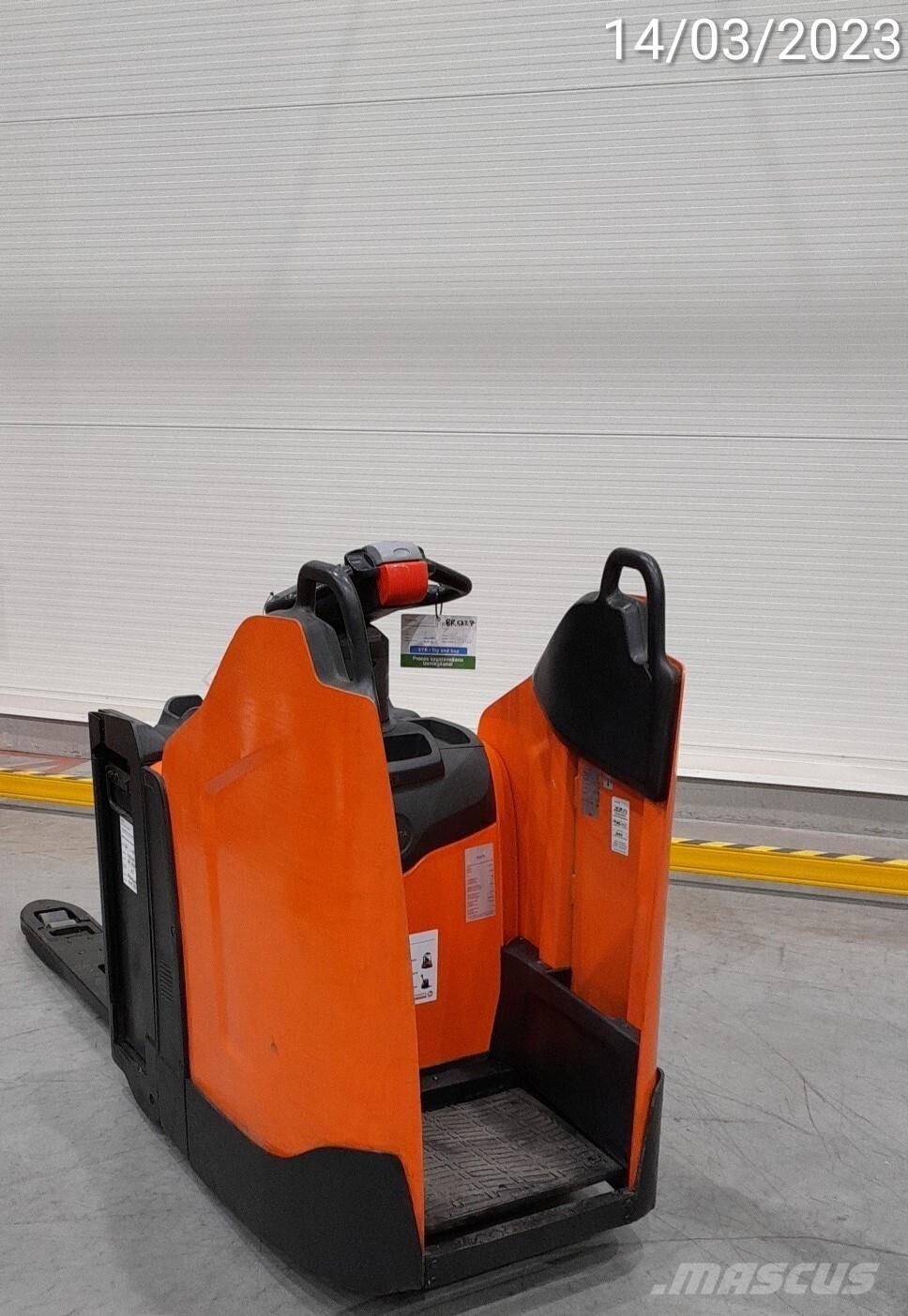 BT LPE200 Nisko podizni električni viličar sa platformu