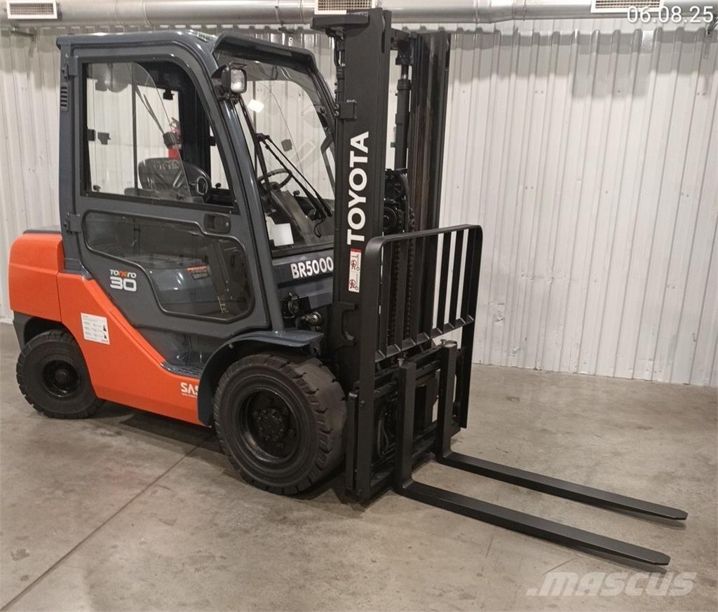 Toyota 02-8FDF30 Dizelski viličari