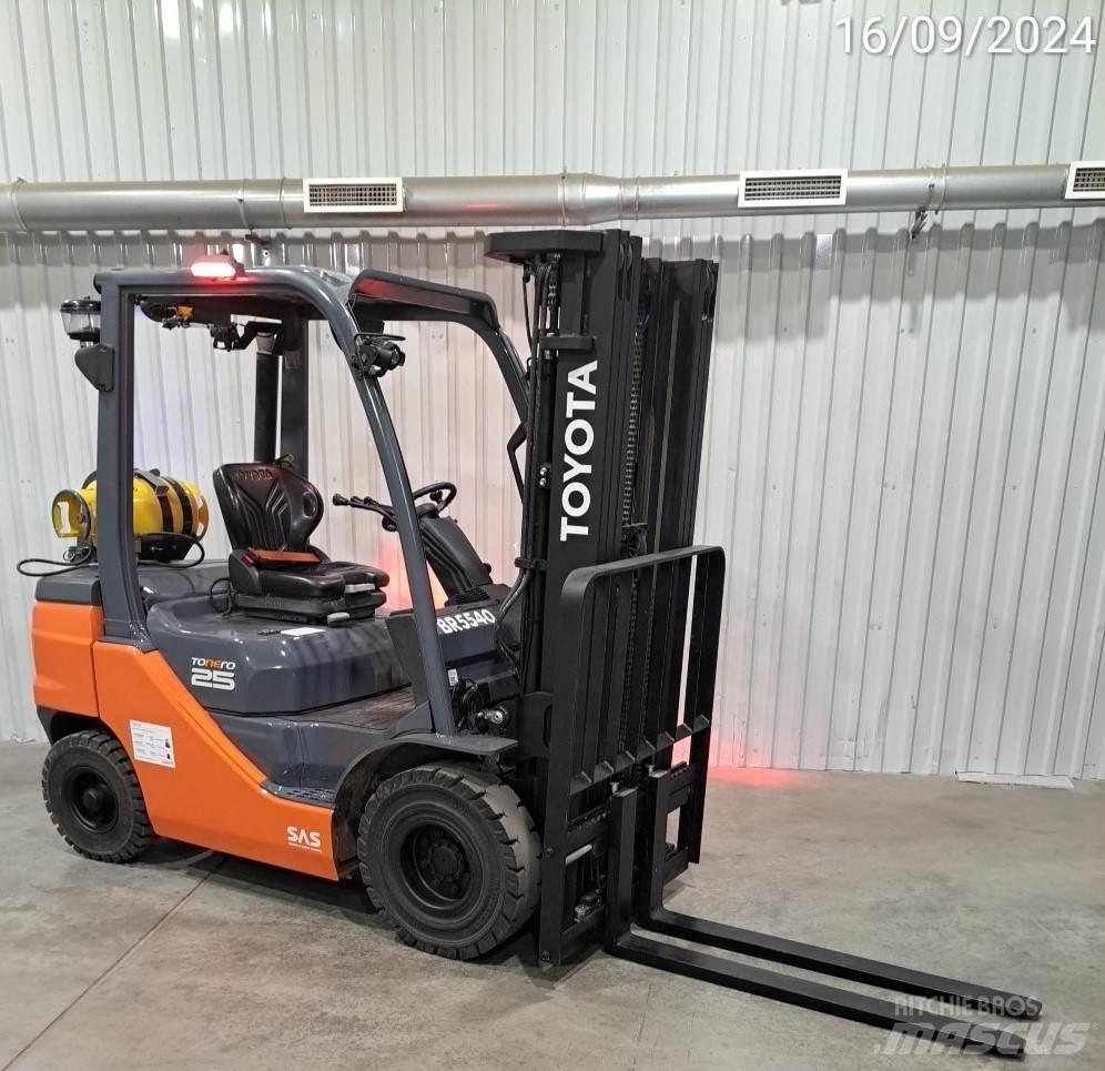 Toyota 02-8FGF25 Plinski viličari