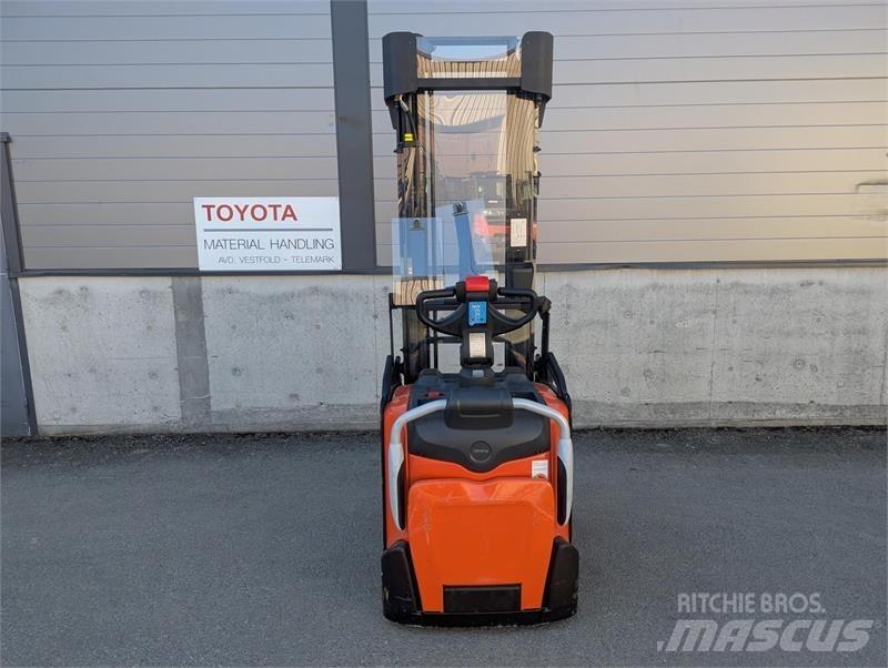 BT SPE160 Ručni električni viličar