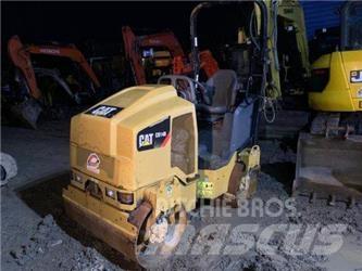 CAT CB14B Valjci sa dvojnim bubnjem