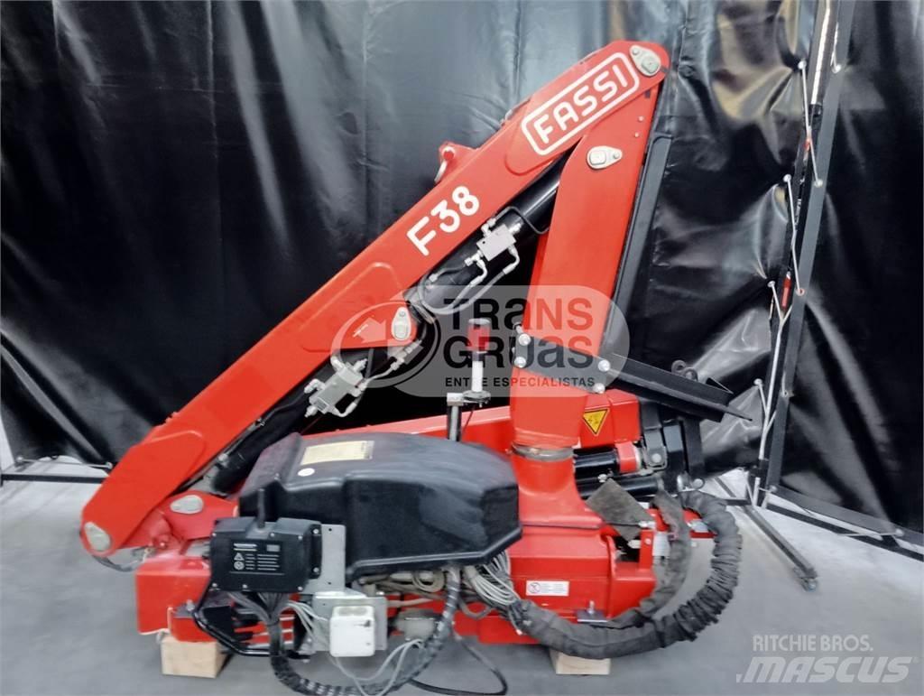 Fassi F38AF Kranovi za utovar