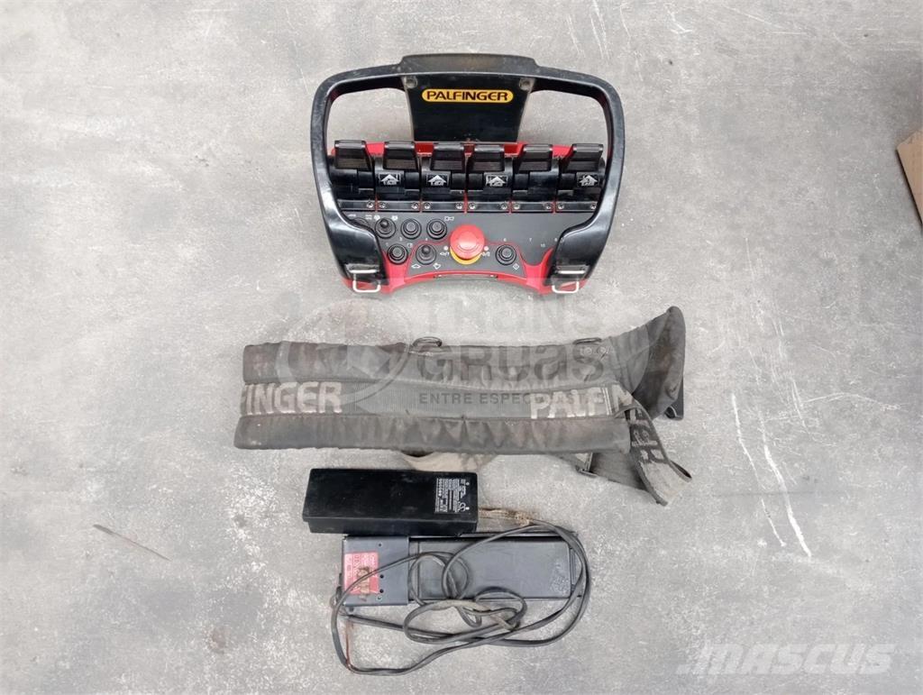 Palfinger PK 23500 Kranovi za utovar