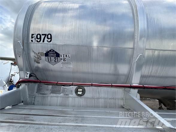 Polar  Tanker poluprikolice