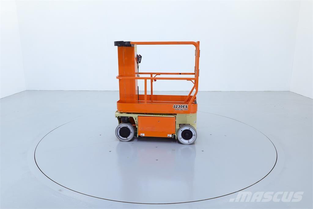 JLG 1230ES Vertikalne radne podizne platforme