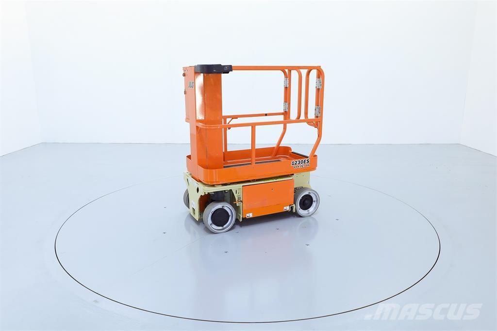 JLG 1230ES Vertikalne radne podizne platforme
