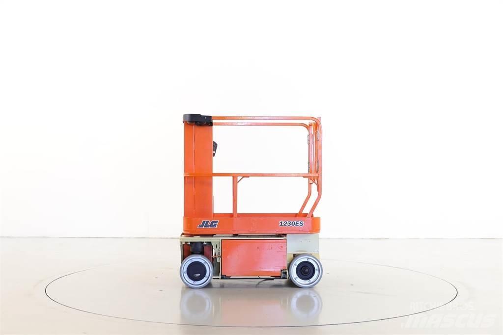 JLG 1230ES Vertikalne radne podizne platforme