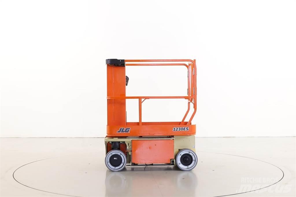 JLG 1230ES Vertikalne radne podizne platforme
